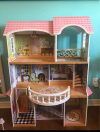 Dolls and Doll house