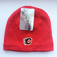NEUVE! avec TAG Flames de Calgary Tuque Hat NHL officielle 9"