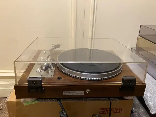 Pioneer PL-550 (XL-1550) direct drive quartz lock turntable in Stereo Systems & Home Theatre in Mississauga / Peel Region - Image 10