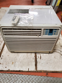Air Conditioner - Window Unit 6,400 BTU /hr