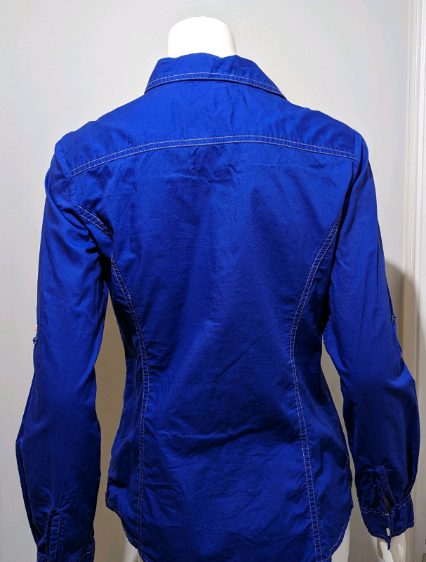 EUC - Women's Tommy Hilfiger Blue Long Sleeve Shirt Size S in Women's - Tops & Outerwear in Oshawa / Durham Region - Image 5