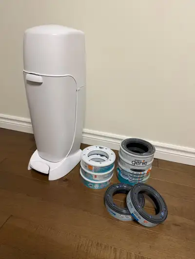 Lightly used, excellent condition Purchase price over 100$ Many refills will last you a long time.
