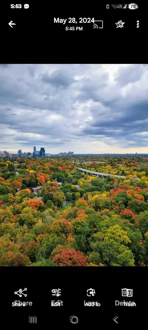 Bathurst and Sheppard Over 1,700 square feet, Crown of North York Overlooking a Vast Canyon, River a...