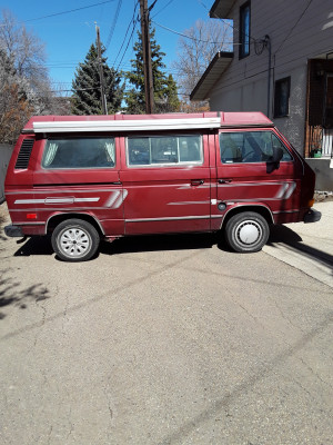 1986 Volkswagen Bus / Vanagon 4 door