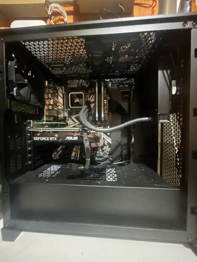 Custom built PC in Desktop Computers in Edmonton - Image 3
