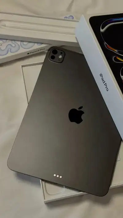 IPAD PRO M5 , View more