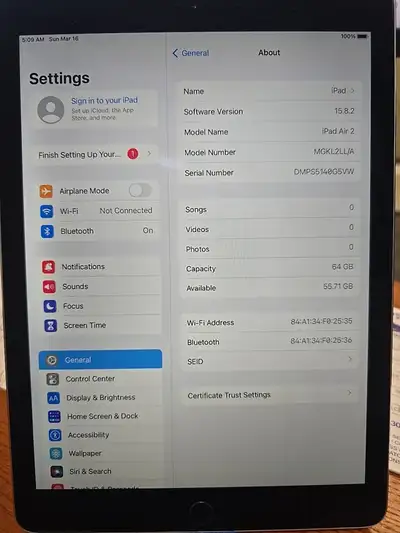 iOS 15 in great condition 64gb