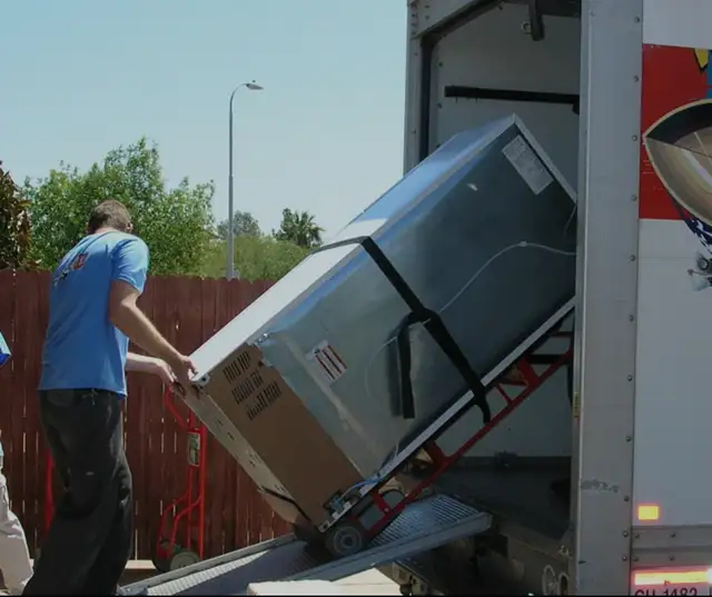SMALL MOVES & JUNK REMOVAL 24/762863249649795122