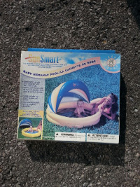 baby pool with sun shade. new in box. never used $15