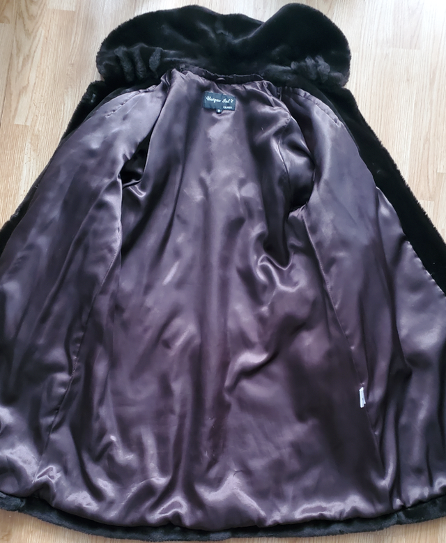 Beautiful Fur coat - Blackish-Dark-Brown Faux - NEW! - $80 O.B.O in Women's - Tops & Outerwear in City of Toronto - Image 5