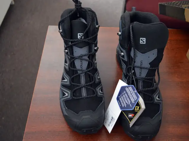 Salomon Ultra 3 Mid GTX Hiking Boots - Size 12/13 in Other in Calgary - Image 5