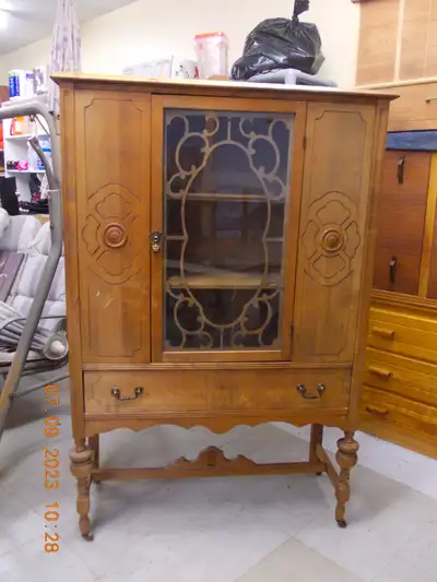 Meubles antiques, View more