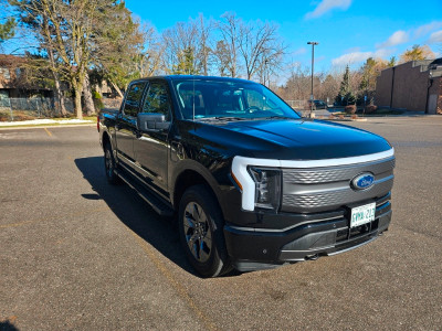 2022 F-150 Lightning Extended Battery & Max Tow Package