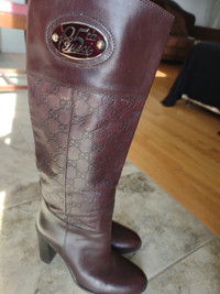 Brown leather Gucci 85th Anniversary boots. Size 9