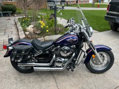 -Beautiful Kawasaki Vulcan in great condition. -No issues. Runs like its new. -Come with original se...