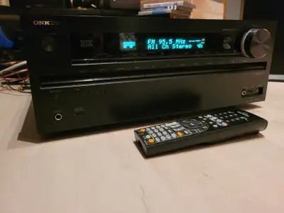 Onkyo TX-NR717 7.2 receiver In great shape condition Works perfectly Can do demo 7 x 110W 8-ohm Come...