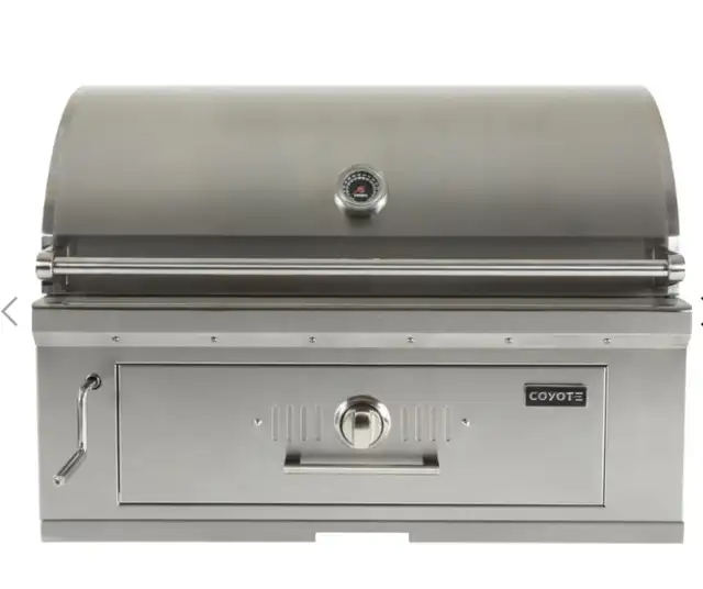 Coyote 36″ Stainless Steel Built-in Charcoal Grill62863270596610122