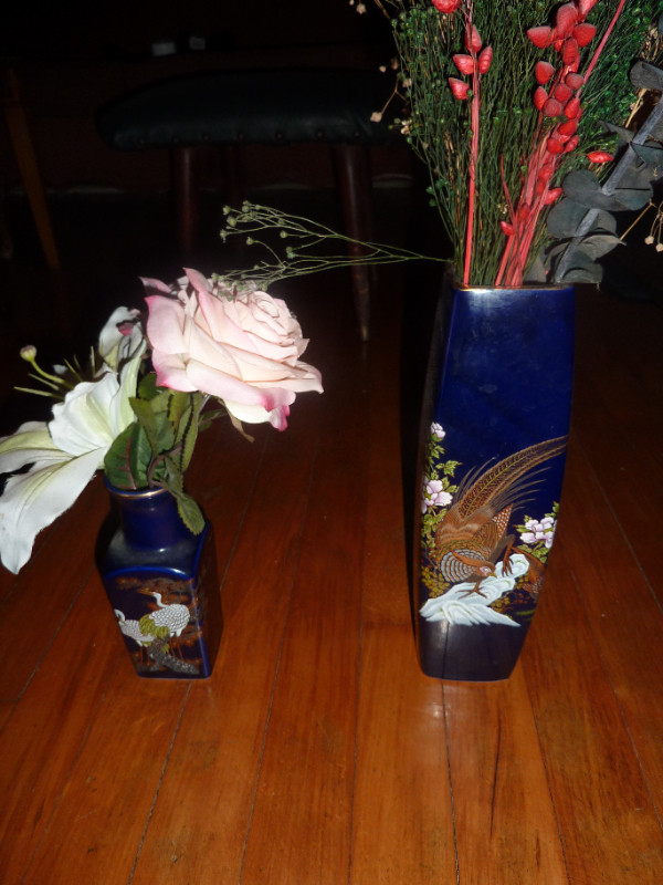 Cobalt Blue Vintage Japan Vases in Arts & Collectibles in City of Toronto - Image 4