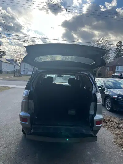 Selling a 2013 Mitsubishi Outlander, a reliable SUV with a 2.4L engine, automatic transmission and a...