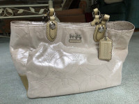 COACH PURSE FOR SALE