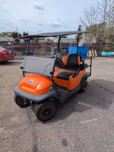 2005 Club Car President * Newly Wrapped * New Seats * New Roof Cover * Fold down back Seats * New Wi...