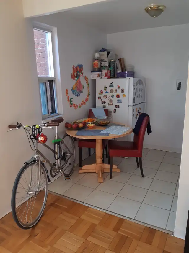  LEASE ASSIGNMENT: Spacious Bachelor Apartment $1,615/month in Long Term Rentals in City of Toronto - Image 4