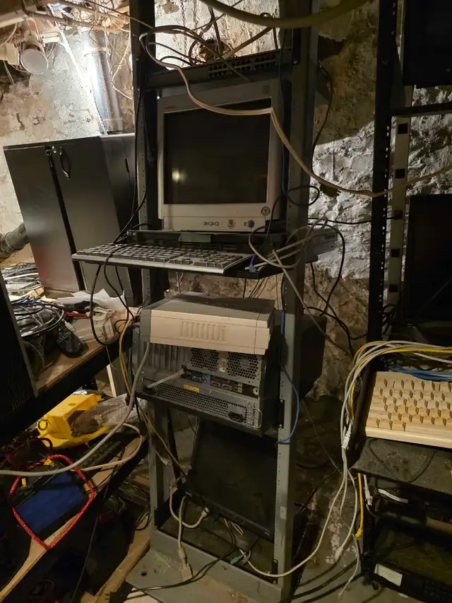 Server Rack in Servers in Barrie - Image 3