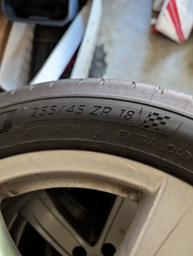 Mercedes rims & Michelin pilot sport 4s tires 255/45/r18. in Tires & Rims in London - Image 4