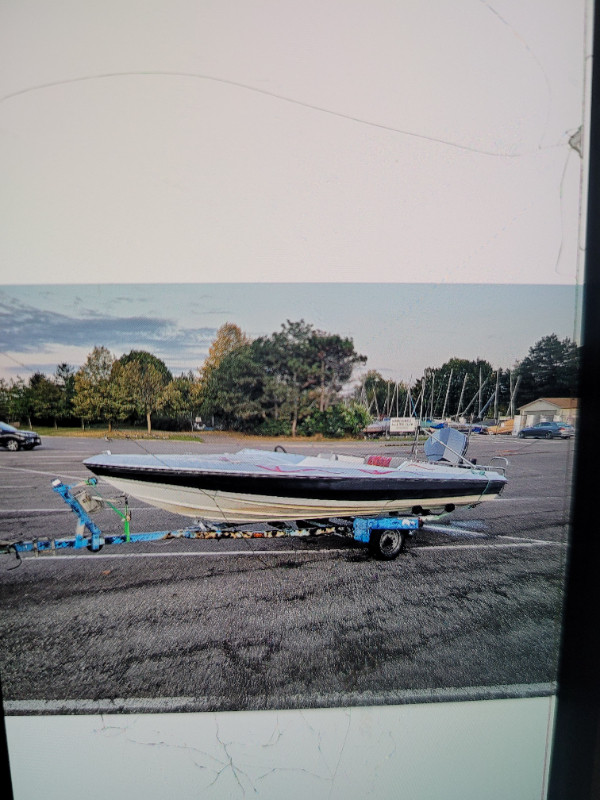 16ft caddorette closed bow with trailer in Powerboats & Motorboats in Mississauga / Peel Region - Image 3