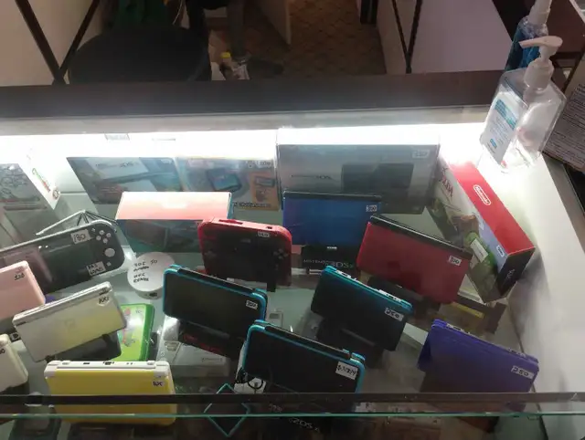 Nintendo DS 3DS XL PlayStation PSP Vita  in Older Generation in City of Toronto - Image 3