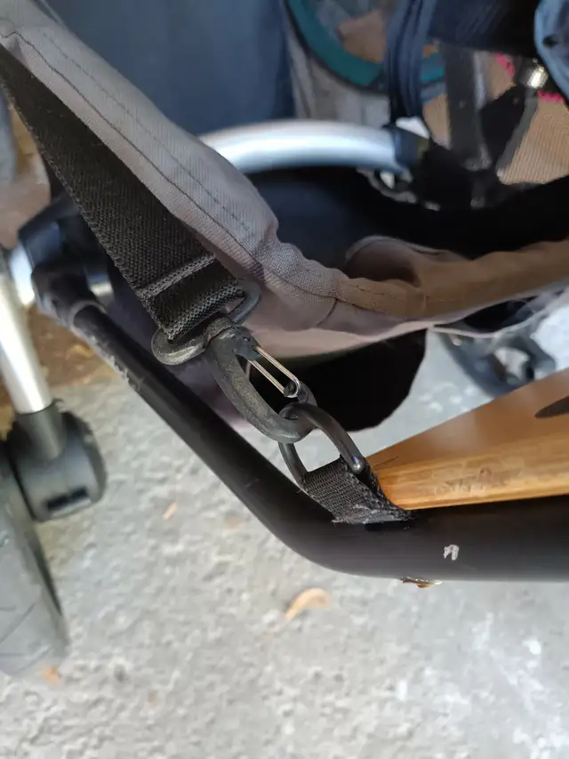 Uppababy Vista Stroller with Bassinet - Clean, Perfect Condition in Strollers, Carriers & Car Seats in City of Toronto - Image 8