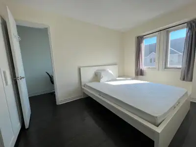 Available May 1 – Single Occupant Only (Female preferred due to shared bathroom) Furnished room with...