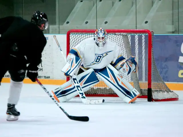 Adult Co-Ed Recreational Hockey League in Oakville in Sports Teams in Oakville / Halton Region - Image 3