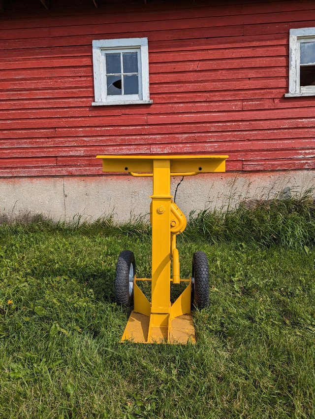 Vestil 50 Ton Trailer Jack Stand 41"-55" (3 Available) in Heavy Equipment Parts & Accessories in Red Deer