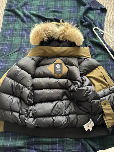 Canada Goose Puffer, View more