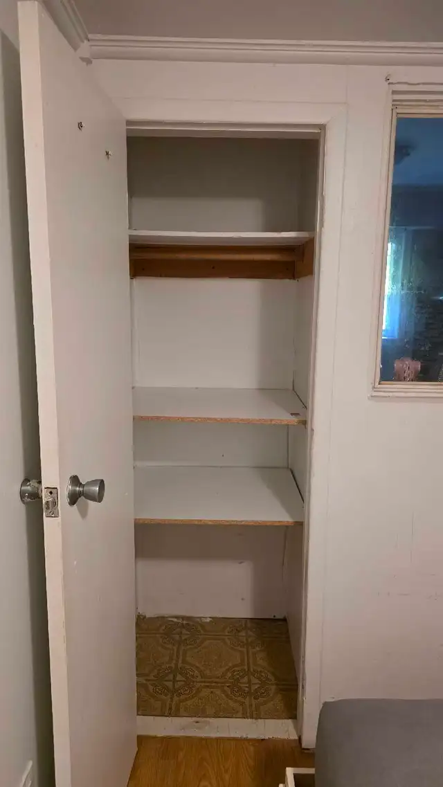 1 Bed Room apartment on Main floor in a House for Rent in Long Term Rentals in City of Toronto - Image 10
