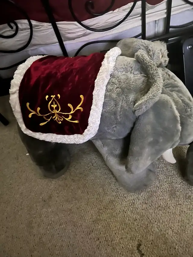elephant and giraffe62864744951553128