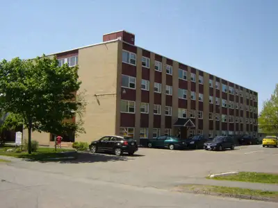 2-Bed Apt Near Acadia U – Available AUG 9