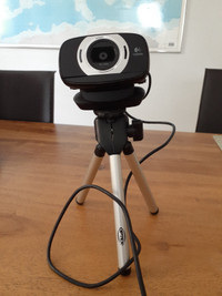 Caméra HD 1080P Logitech et micros prise 3.5