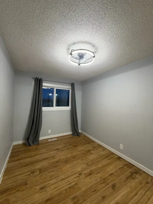 3 beds 1baths in Long Term Rentals in La Ronge - Image 9