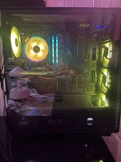 Selling my pc as I have upgraded now monitor is included is included Pc specs AMD ryzen 7 3700X 8cor...