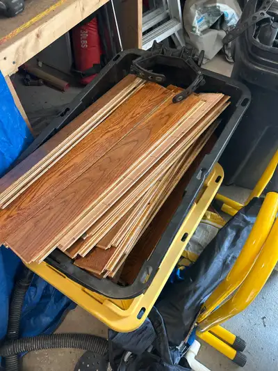 oak hardwood flooring - 2 bins, View more