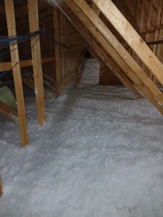 Attic insulation in Insulation in Strathcona County - Image 3