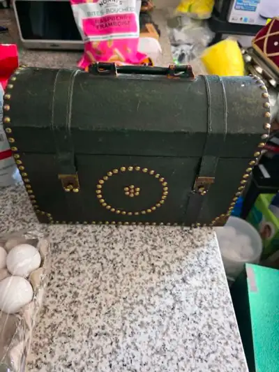 VINTAGE STYLE DOME TOP STUDDED STORAGE CASE MULTI PURPOSE 15'' L, View more
