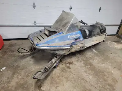 78 Invader 440 FS as a project or for parts. Was last operational 15 years ago, has been in a shed o...