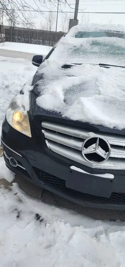 2011. Mercedes b200 four-door 4-cylinder automatic power windows, power locks, power mirrors, cruise...