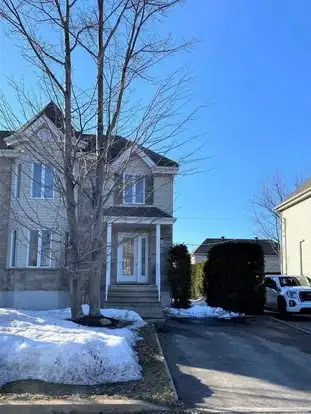 Magnifique jumelé à louer, secteur Trois Rivieres Ouest. Quartier familial et paisible. Parfait pour...