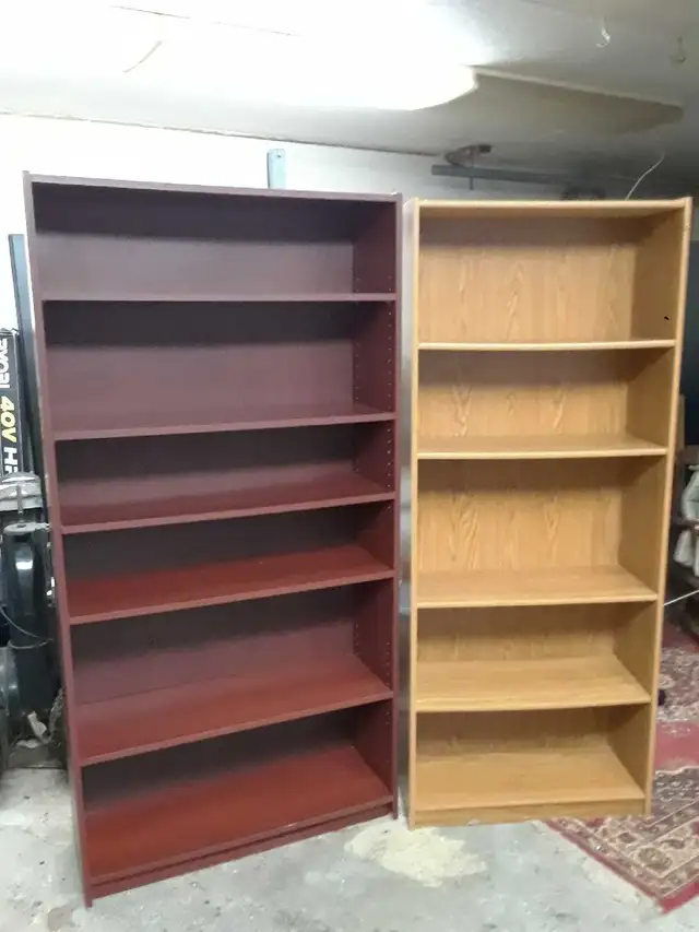 Tall bookshelf in Bookcases & Shelving Units in Kingston - Image 2
