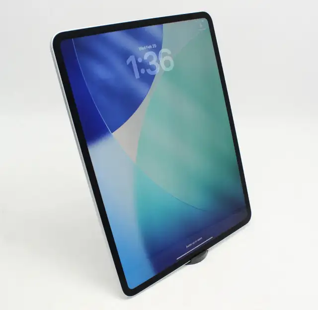 NEW Cellular [M5] iPad Pro 13” 8th Gen 256GB + Warranty! in iPads & Tablets in Ottawa - Image 3