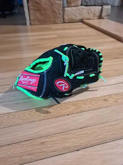 baseball glove, View more